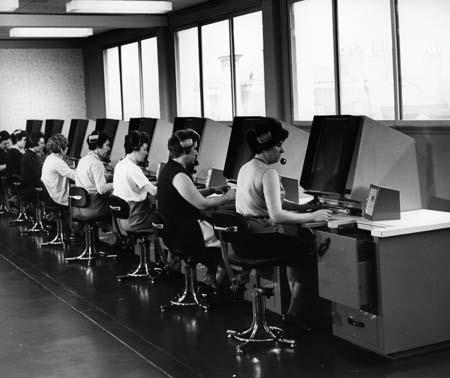 Poste de travail sur microfiches